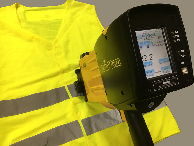 932 Handheld Retroreflectometer